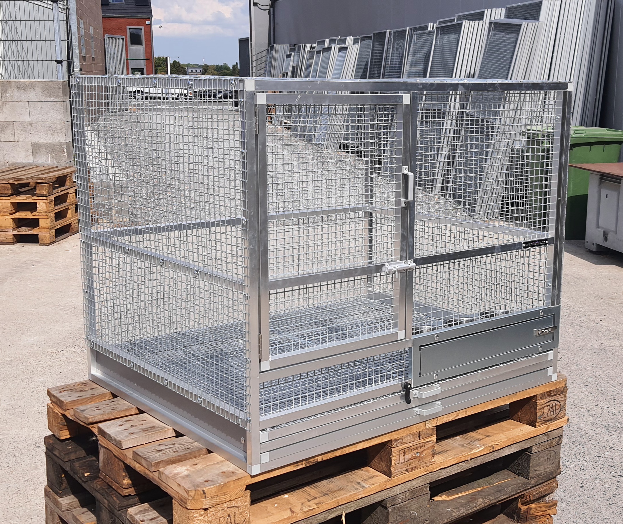 Volières et cages d'élevage en aluminium, Psittacofolie